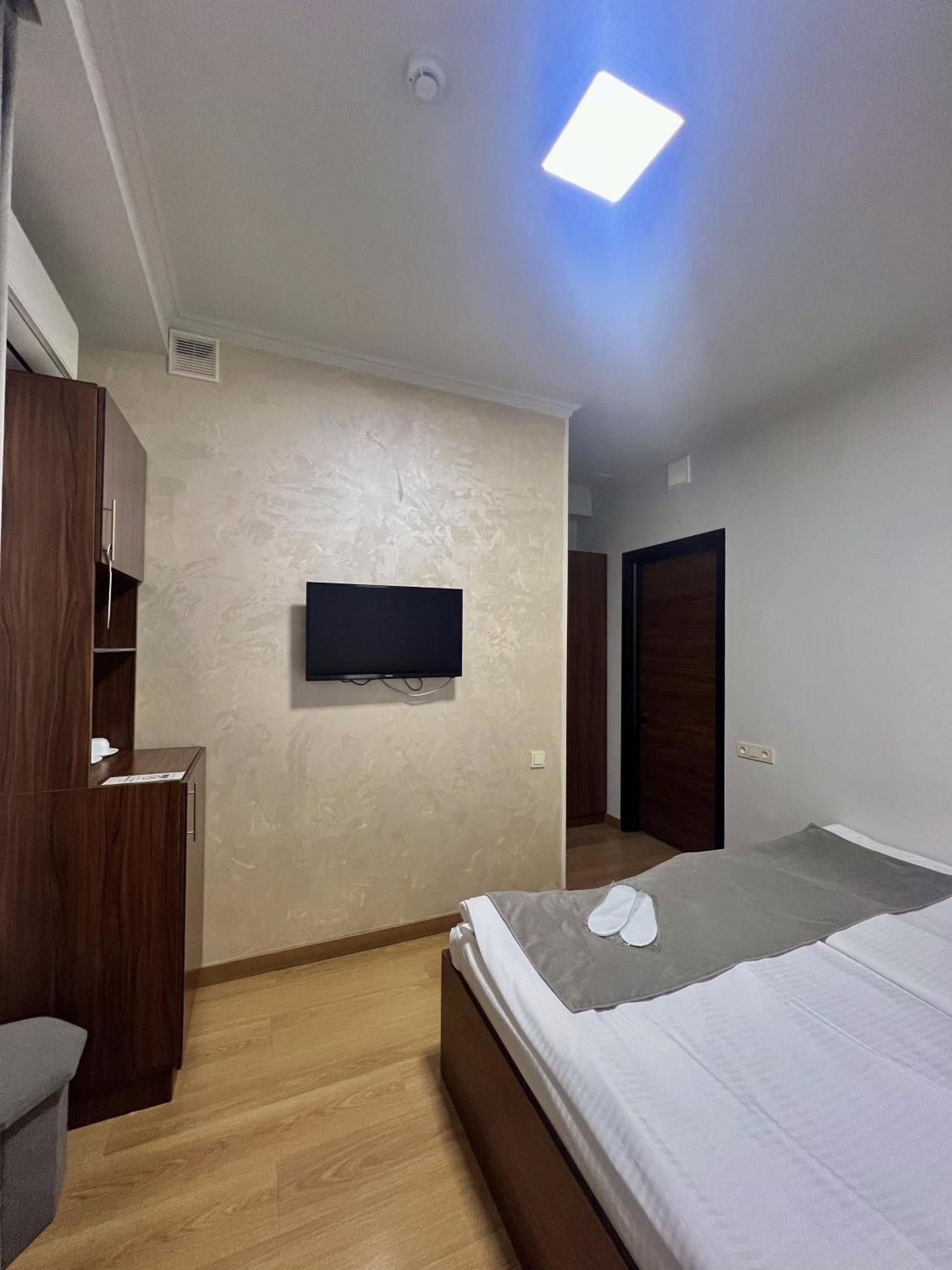 Mashtots Hotel Yerevan Ngoại thất bức ảnh