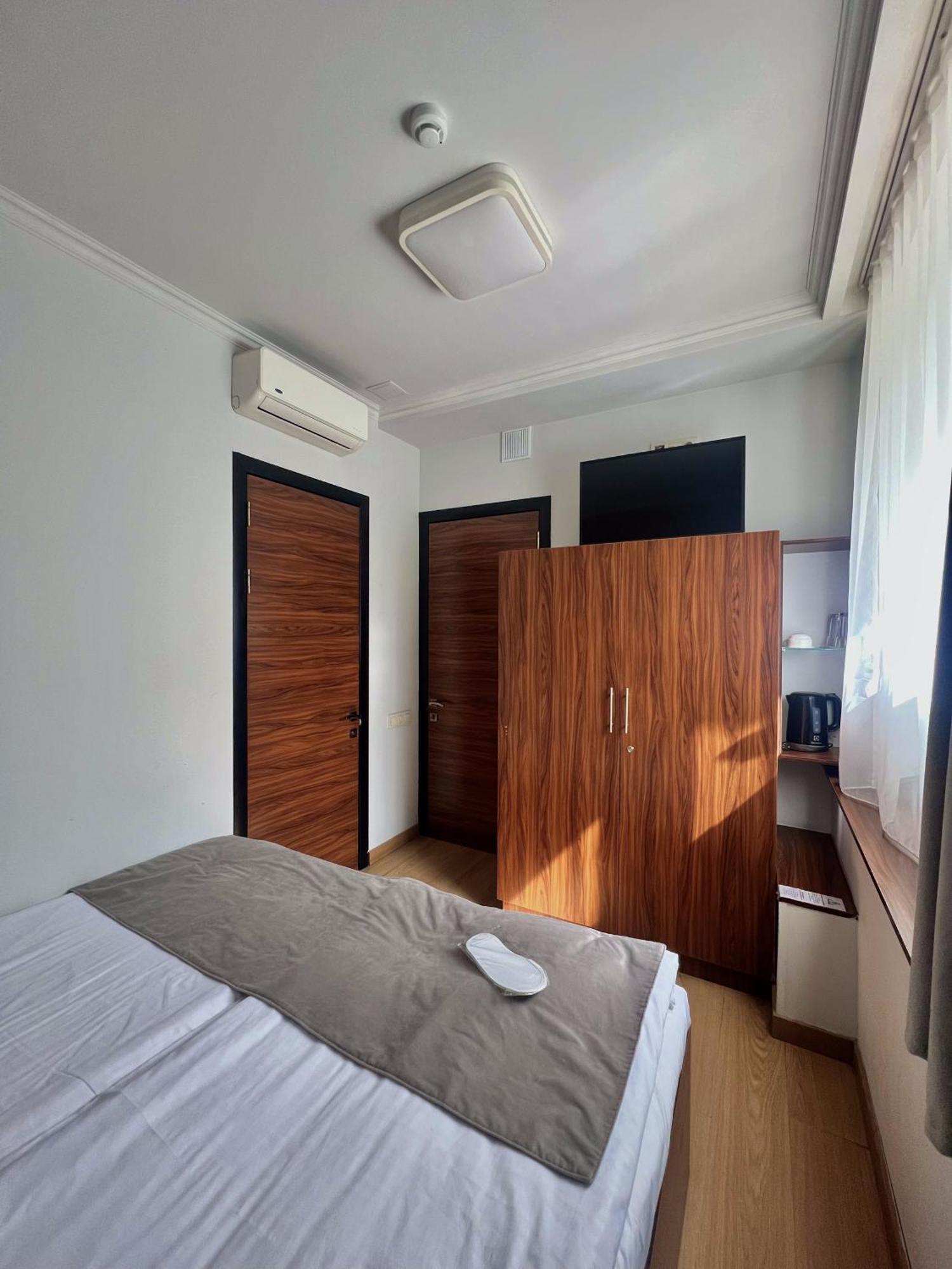 Mashtots Hotel Yerevan Ngoại thất bức ảnh